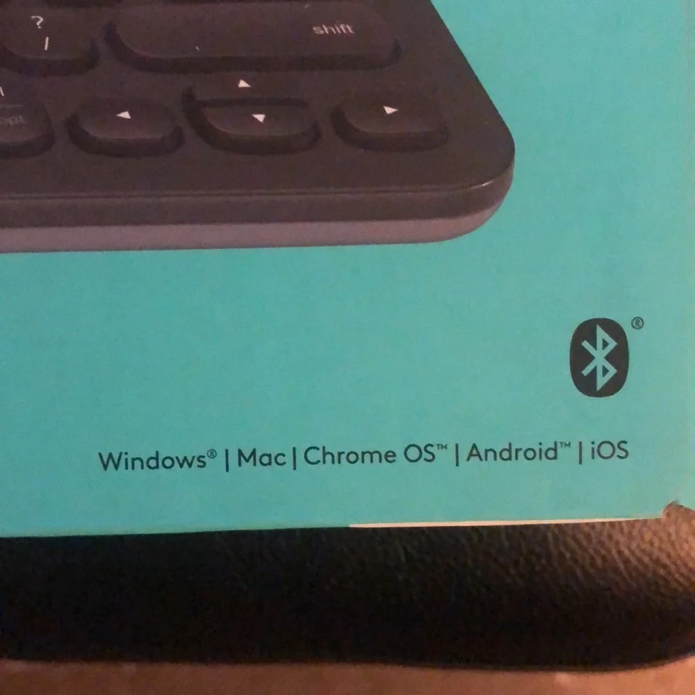 Logitech keyboard - Picture 3 of 5